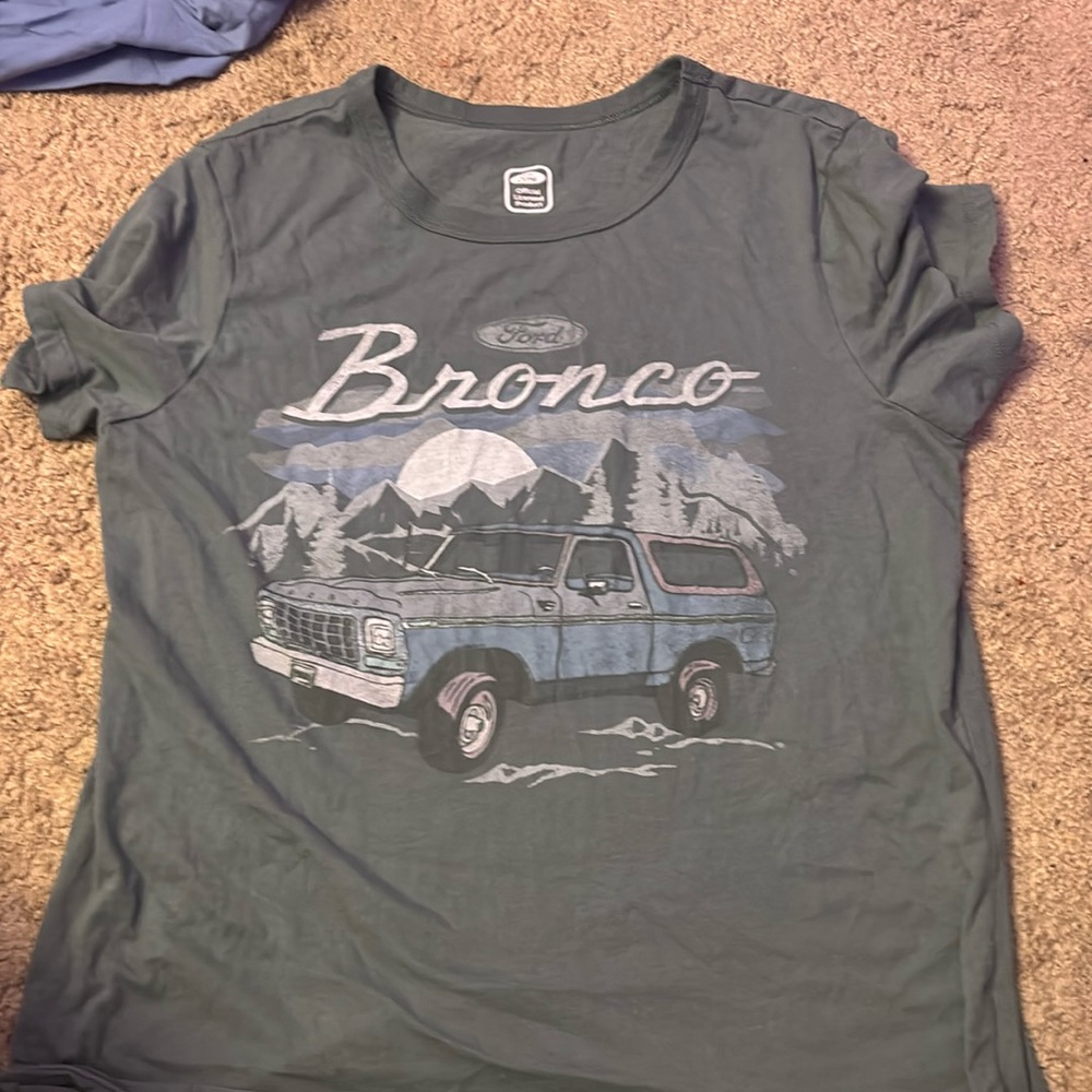 Ford bronco short T-shirt